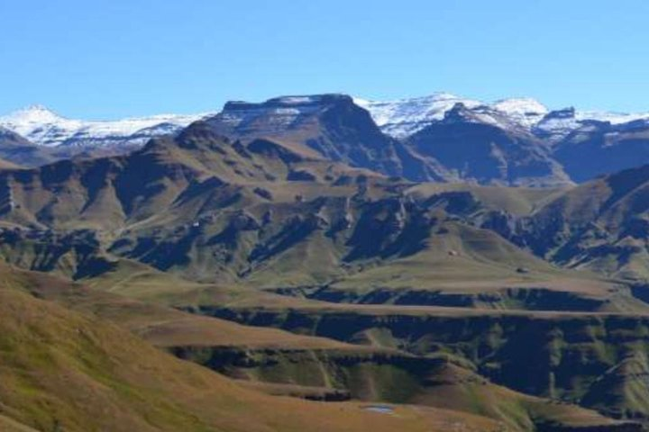 Drakensberg mnt Sani Pass T. Duration: 13hrs, Cost: R3890pp-2pax/more travelling - Photo 1 of 6